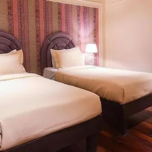 Fabhotel Prime The Seven Seeds New Delhi